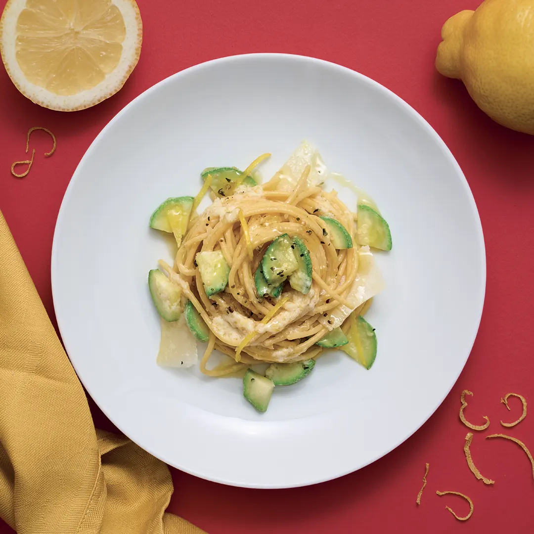 Spaghetti con zucchine, parmigiano e limone - Ricette di Pasta con Lupini - Pasta La Molisana
